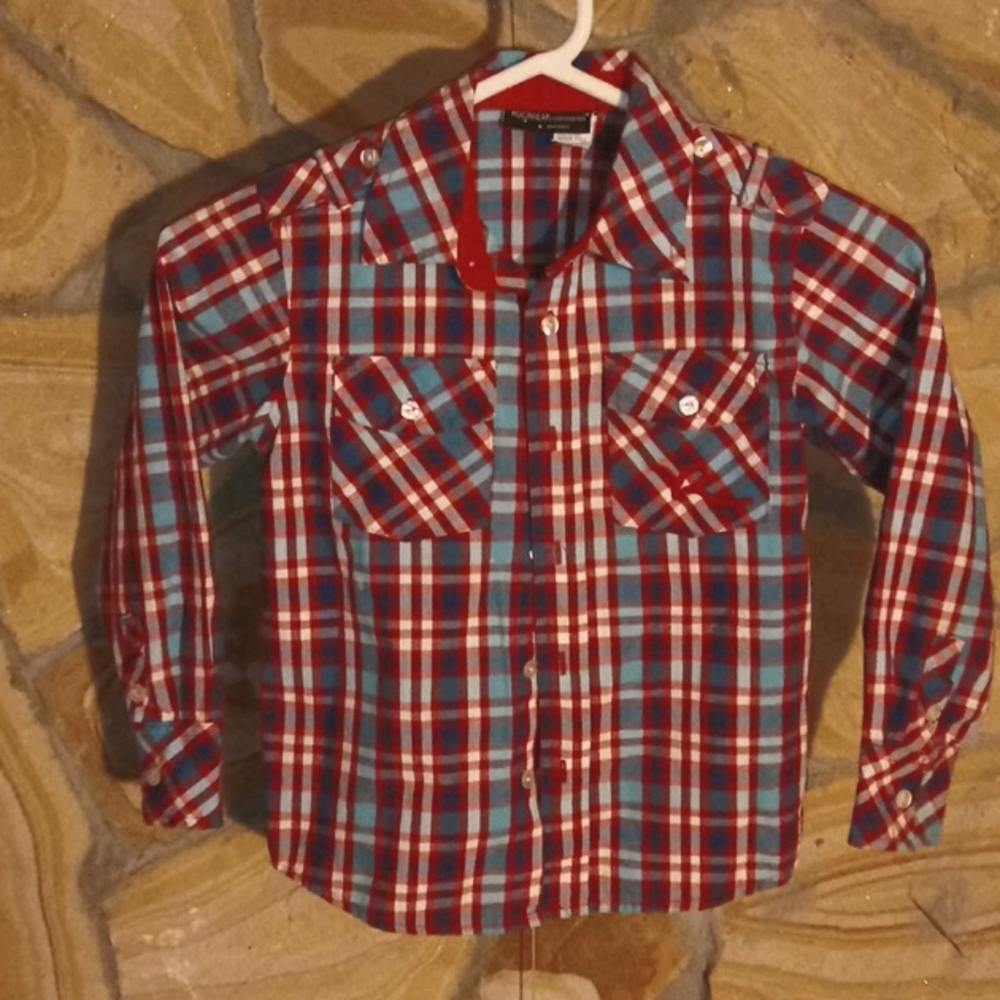 Boys size M 5/6 long sleeve button up Rocawear